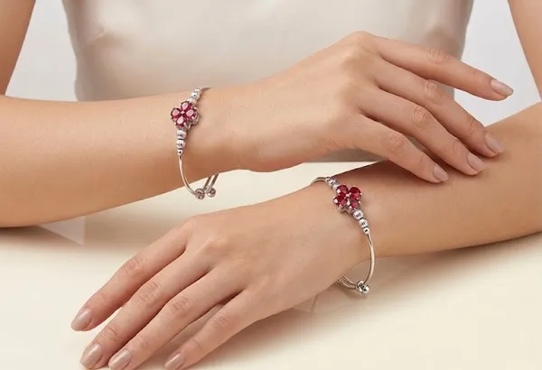 Silver_Stainless_Steel_Ruby_Floral_Charm_Adjustable_Bracelet_For_Women_(BRSSCF-42B)