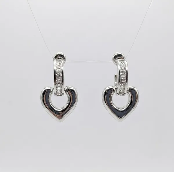 Silver_Metal_Hoop_Heart_Charm_Crystal_Earring_For_Women_(ERAD-03A)