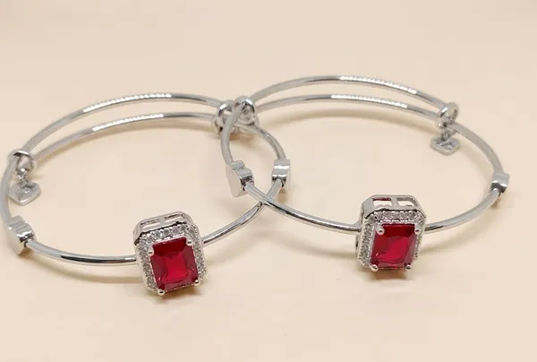 Silver_Stainless_Steel_Red_Crystal_Stone_Adjustable_Bracelet_For_Women_(BRSSCF-41A)