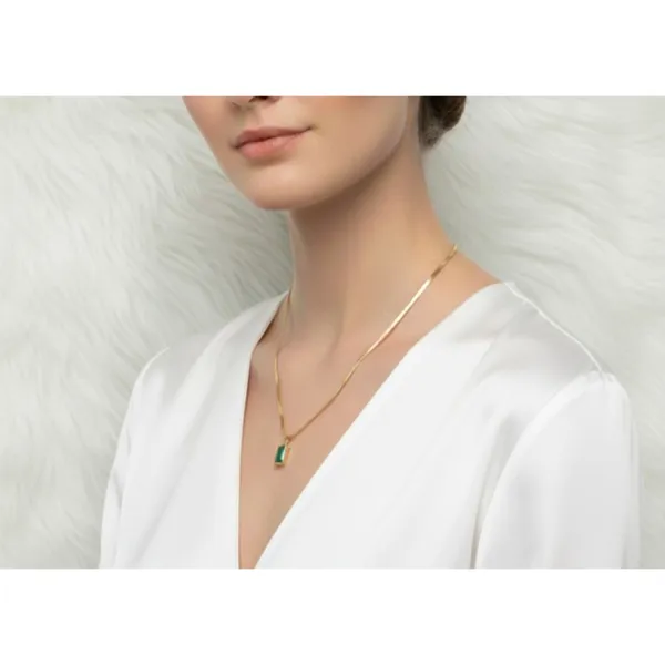 Gold_Stainless_Steel_Snake_Chain_Green_Stone_Rectangular_Pendant_Necklace_For_Women_(PNSS-01A)