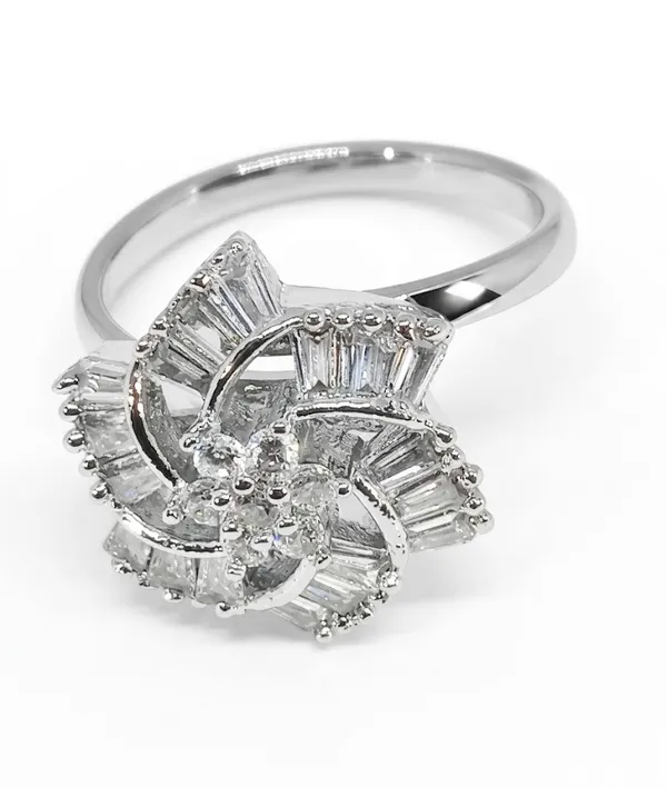 Silver_Plated_Cubic_Zirconia_Floral_Cocktail_Ring_For_Women_(RGSS-06B)