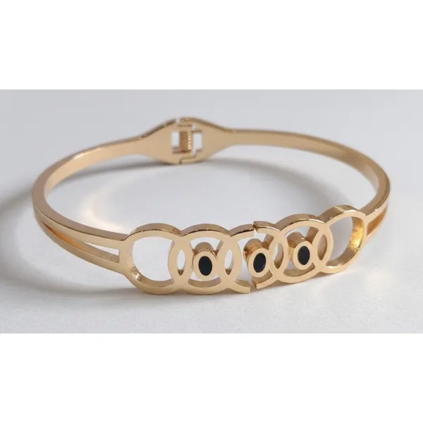 Gold_Stainless_Steel_Interlocking_Circle_Geometric_Bangle_Bracelet_For_Women_(BRSSCF-21)