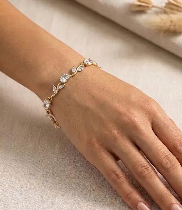 Gold_Plated_Cubic_Zirconia_Vine_Pattern_Bracelet_For_Women_(BRADCN-04A)