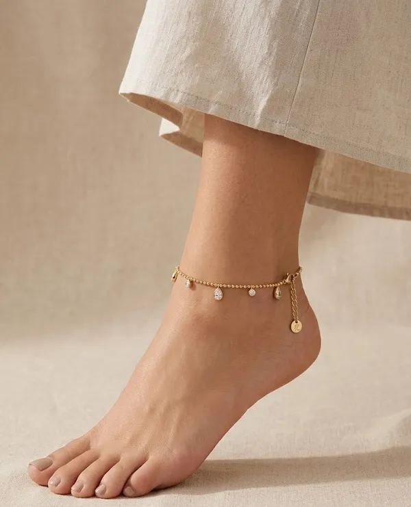 Gold_Beaded_Crystal_Teardrop_Charm_Anklet_For_Women_(ANSS-07)