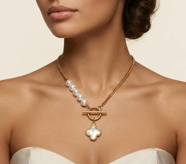Gold_Stainless_Steel_Pearl_Clover_Pendant_Toggle_Necklace_For_Women_(PNSS-43)