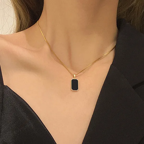Gold_Stainless_Steel_Black_Rectangular_Pendant_Necklace_For_Unisex_(PNSS-02)