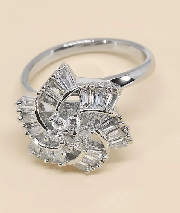 Silver_Plated_Cubic_Zirconia_Floral_Cocktail_Ring_For_Women_(RGSS-06B)