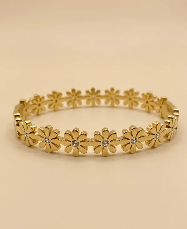 Gold_Stainless_Steel_Daisy_Flower_Crystal_Accent_Bracelet_For_Women_(BRSSCF-53)