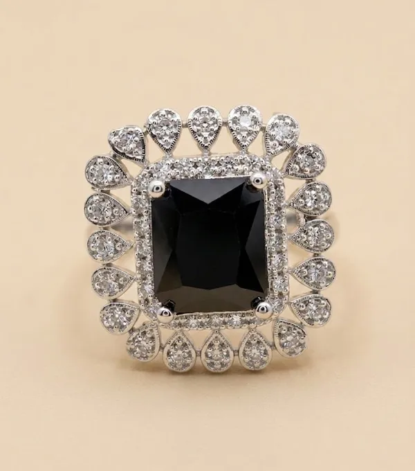 Silver_Stainless_Steel_Black_Stone_Halo_Statement_Ring_For_Women_(RGSS-33)