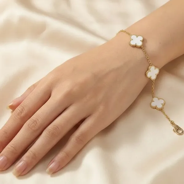Gold_Stainless_Steel_White_Mother_Of_Pearl_Clover_Charm_Bracelet_For_Women_(BRSSCN-01A)