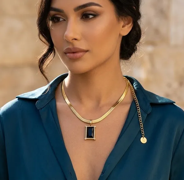 Gold_Stainless_Steel_Black_Stone_Rectangular_Pendant_Snake_Chain_Necklace_For_Women_(PNSS-01B)
