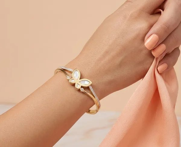 Gold_Butterfly_Enamel_Crystal_Hinged_Bracelet_For_Women_(BRSSCF-37)