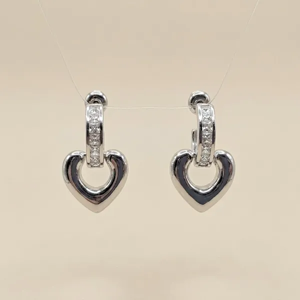 Silver_Metal_Hoop_Heart_Charm_Crystal_Earring_For_Women_(ERAD-03A)