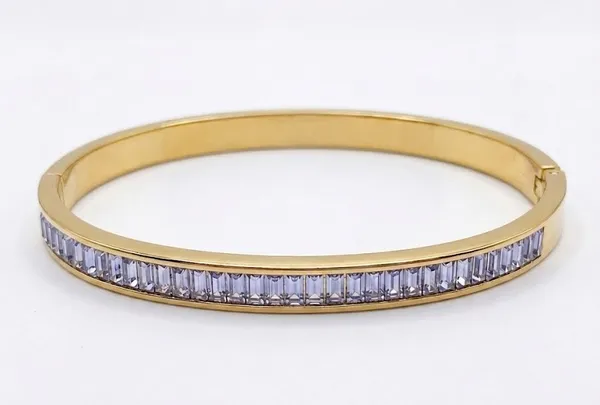 Gold_Stainless_Steel_Purple_Crystal_Hinged_Bangle_Bracelet_For_Women_(BRSSCF-55)
