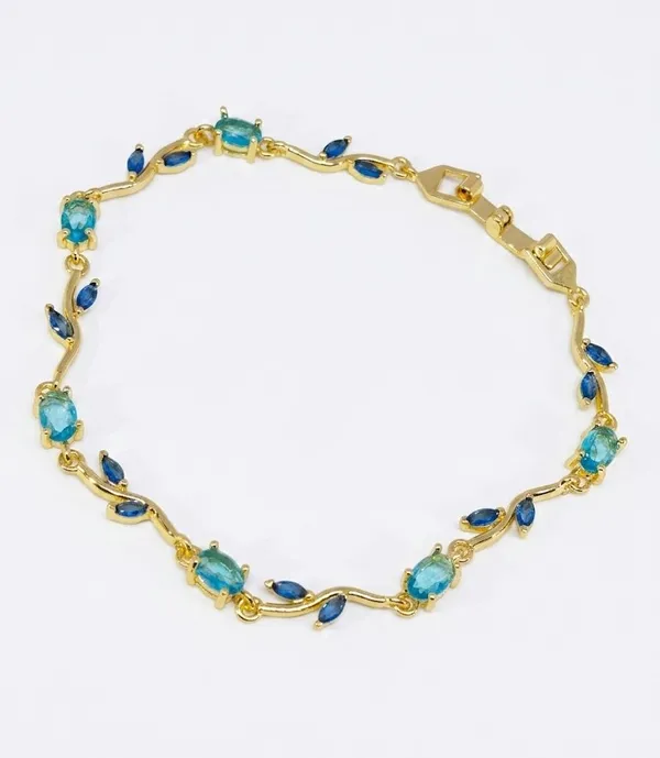 Gold_Metal_Blue_Topaz_Sapphire_Studded_Chain_Bracelet_For_Women_(BRADCN-04C)
