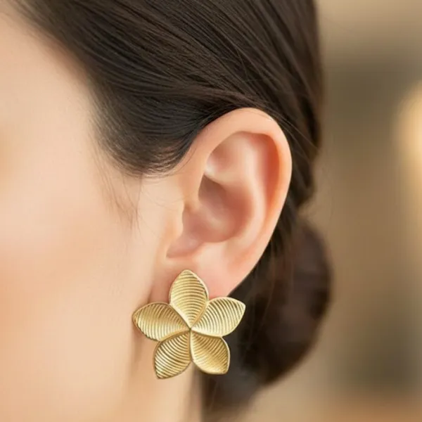 Gold_Stainless_Steel_Floral_Stud_Earrings_For_Women_(ERSS-08)