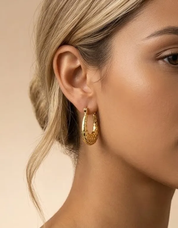 Gold_Stainless_Steel_Textured_Oval_Hoop_Earrings_For_Women_(ERSS-31)