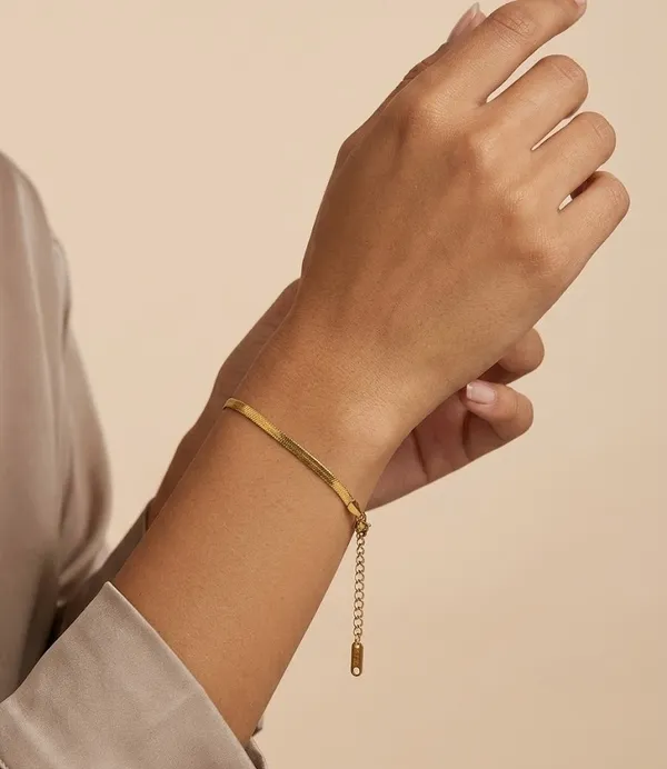 Gold_Stainless_Steel_Herringbone_Chain_Bracelet_For_Women_(BRSSCN-06)