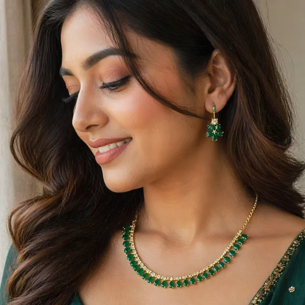 Emerald_Elegance_Gold_Necklace_&_Earring_Set