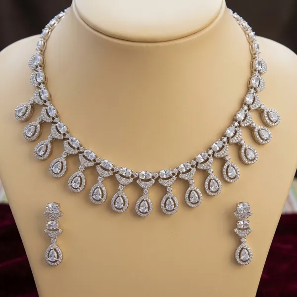 Royal_Teardrop_Crystal_Necklace_Set