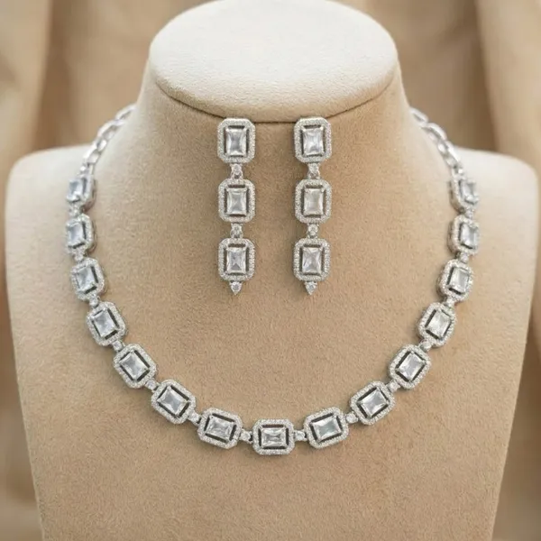 Radiant_Crystal_Link_Necklace_Set