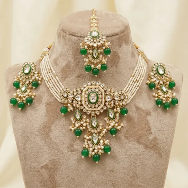Emerald_Elegance_Kundan_Bridal_Jewelry_Set