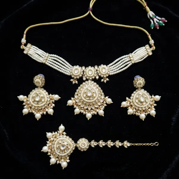 Elegant_Pearl_Kundan_Jewelry_Set