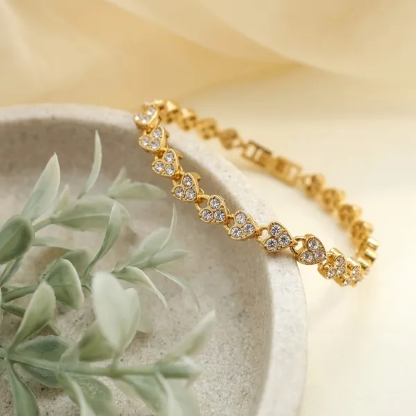 Eternal_Hearts_Sparkling_Tennis_Bracelet