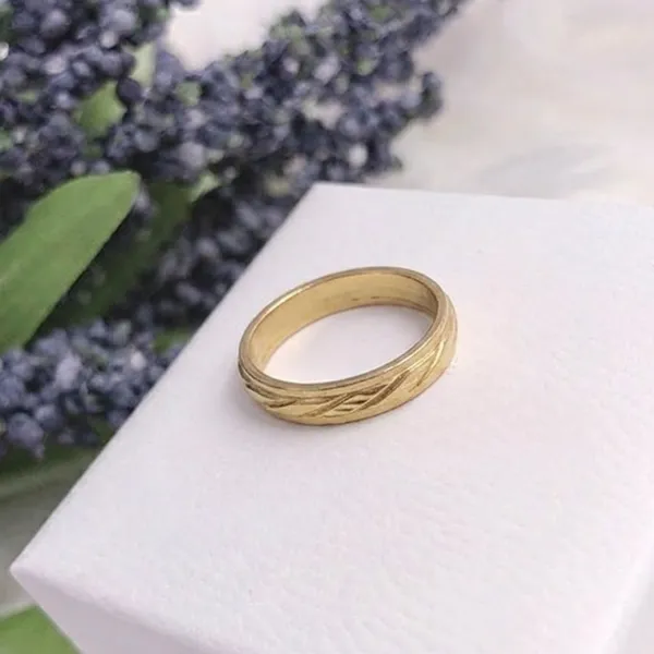 Gilded_Swirl_Cocktail_Ring