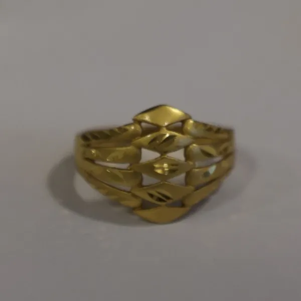 Gilded_Swirl_Filigree_Ring