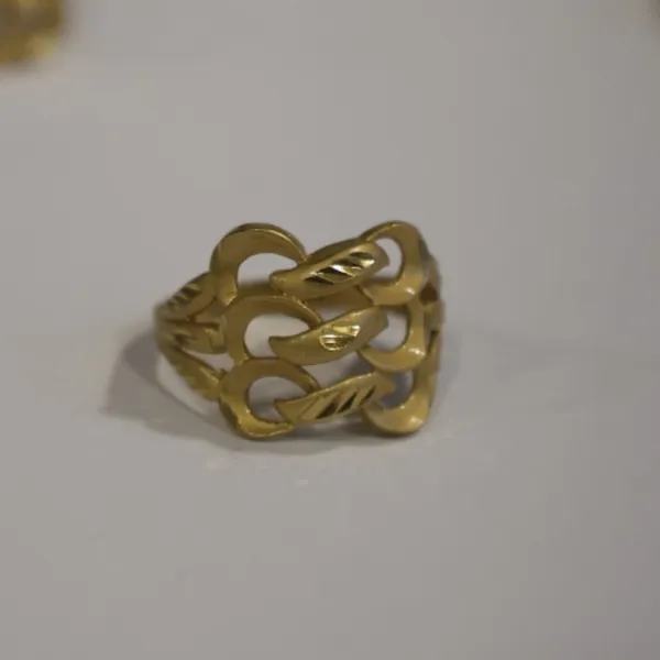 Gilded_Petal_Filigree_Ring