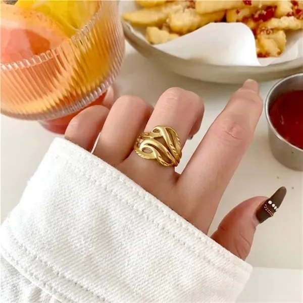 Nova_Swirl_Ring