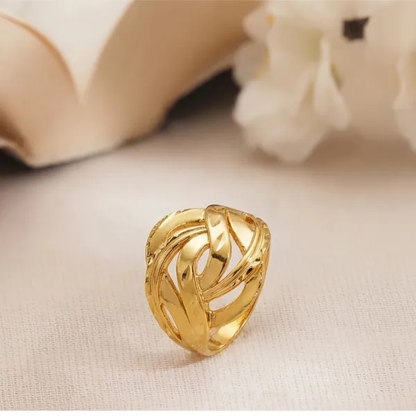 Infinite_Knot_Sculptural_Ring