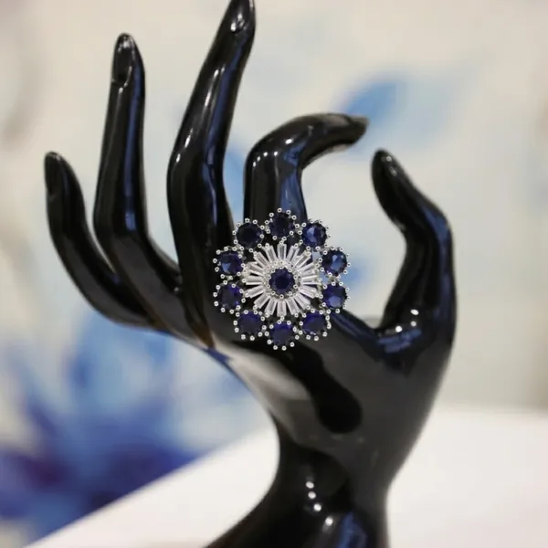 Midnight_Sapphire_Sunburst_Ring
