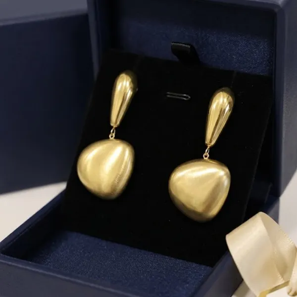 Matte_Gold_Sculptural_Pebble_Drop_Earrings