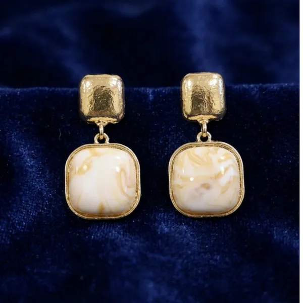 Vintage_Marbled_Stone_Square_Drop_Earrings