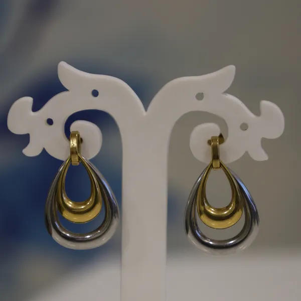 Dual-Tone_Sculptural_Teardrop_Earrings