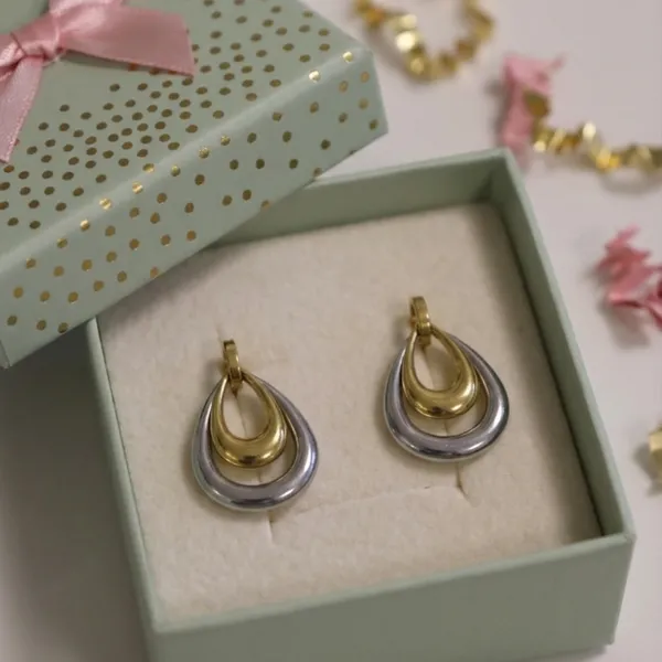Dual-Tone_Sculptural_Teardrop_Earrings