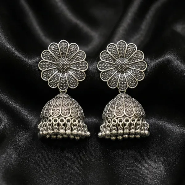 Oxidized_Silver-Toned_Floral_Mandala_Jhumkas