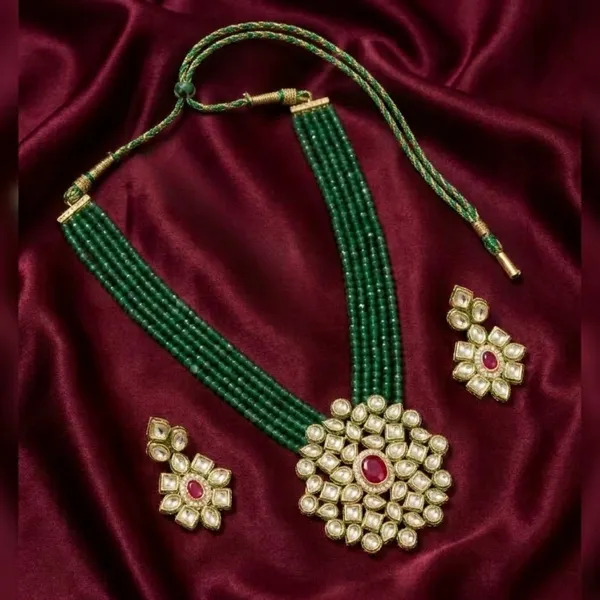Emerald_Radiance_Polki_Mala_Set
