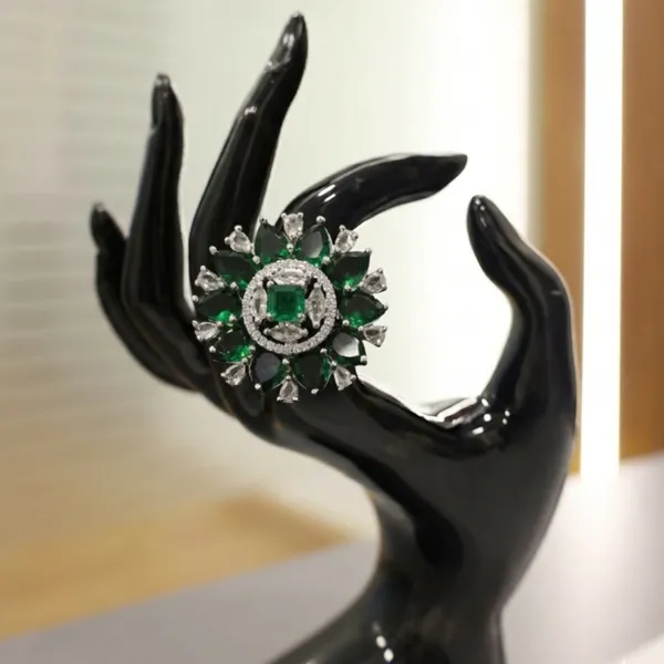 Emerald_Enigma_Sunburst_Cocktail_Ring