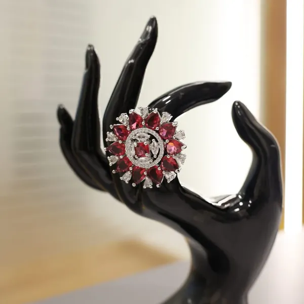 Ruby_Radiance_Sunburst_Cocktail_Ring