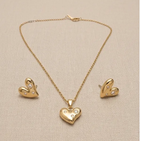 The_Amour_Gilded_Heart_Set