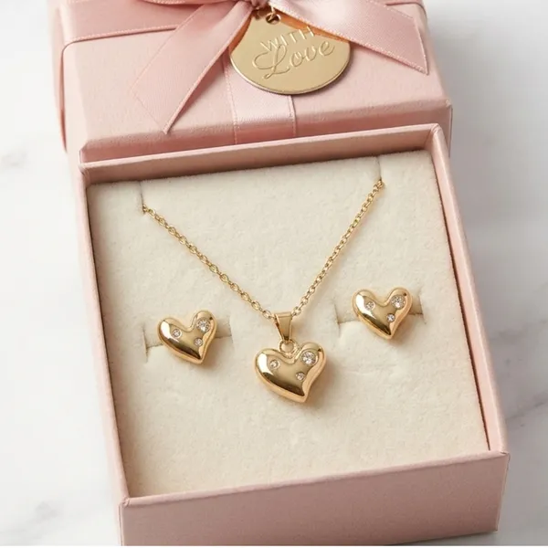 The_Amour_Gilded_Heart_Set