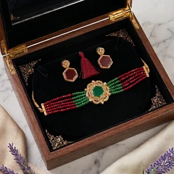 Emerald_&_Ruby_Heritage_Choker_Set