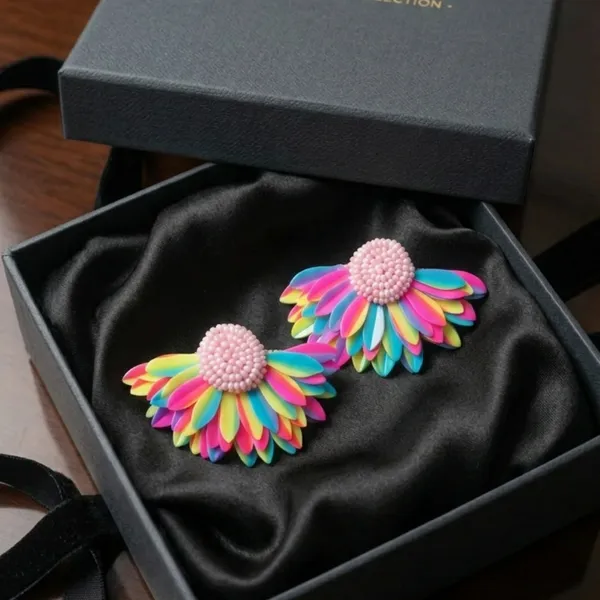 Iris_Multi-Color_Beaded_Fan_Studs