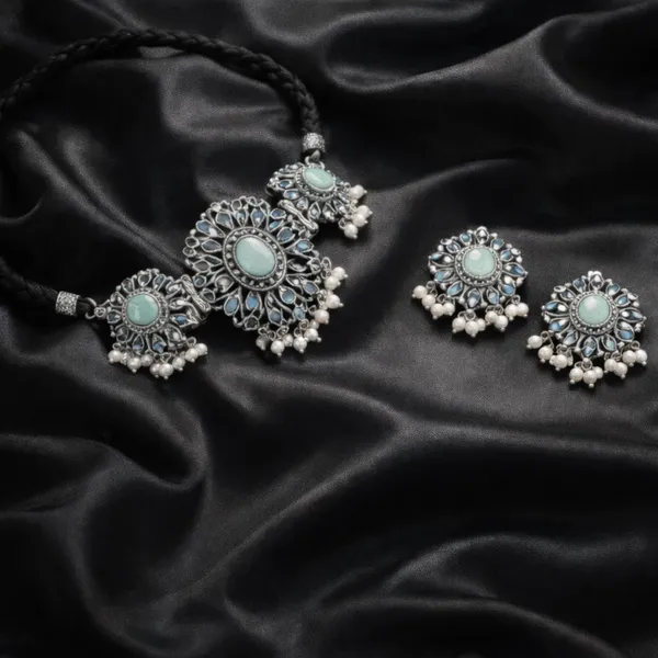 Turquoise_Oxidized_Choker_&_Earring_Set