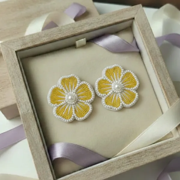 Golden_Bloom_Studs