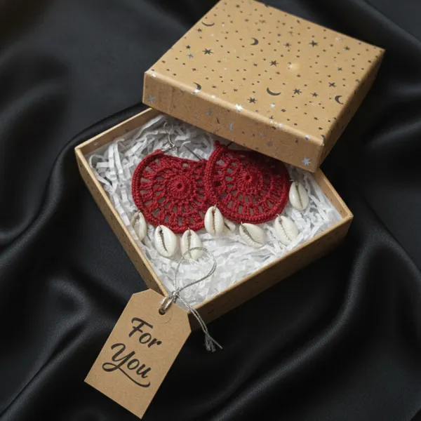 Crimson_Tide_Cowrie_Shell_Crochet_Earrings