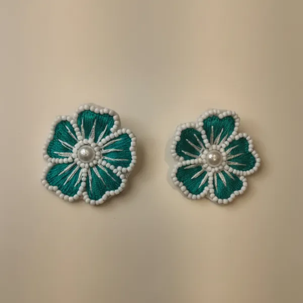 Emerald_Bloom_Studs